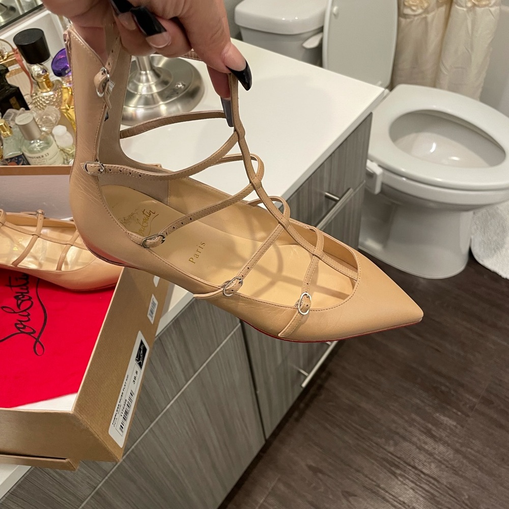 Toerless muse flat Christian Louboutin - Picture 7 of 9